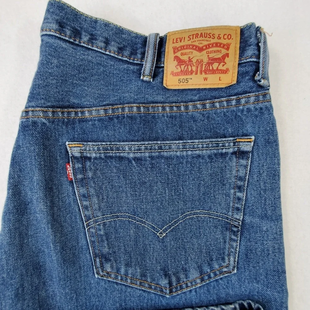 Levi's 505 Regular Fit Jeans Mens 44x34‎ Blue Straight Leg Denim Classic